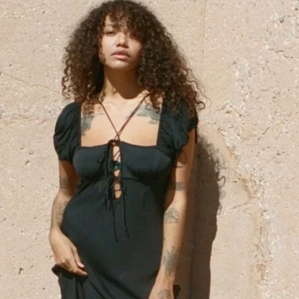 NWT DOEN VERONIQUE DRESS SIZE SMALL (BUT GENEROUS)